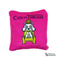 Play cushion with valerian - CATS ON THRONES - Pink
