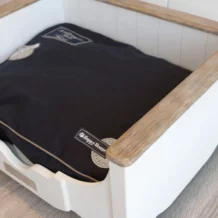 Divano in legno Happy House con cuscini