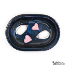 Ciotola in ceramica Svizzera Ciotola in ceramica per mangiatoia automatica Surefeed - ciotola anti-serpente - nero/blu con topi e cuori