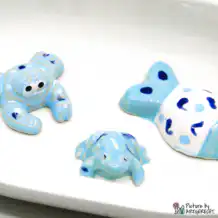 Ciotola in ceramica Svizzera Ciotola in ceramica per mangiatoia automatica Surefeed - Ciotola antistrisciamento - bianca con abitanti acquatici (azzurri)