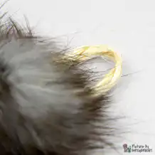 LIONSLIKE Angelanhänger für Aktionsangel "Flex" - Kaninchenfell mit Straussenfedern